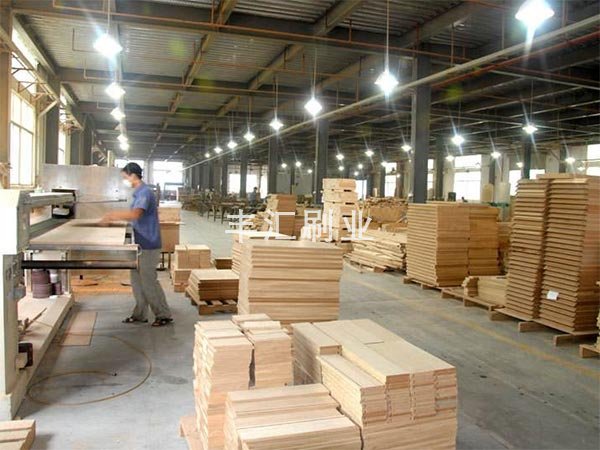宜客家具廠